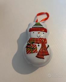 Scatola di latta decorativa a tema natalizio