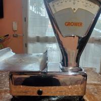 bilancia a un piatto 