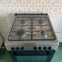 Stufa a gas con piano cottura 4 fuochi - Beko