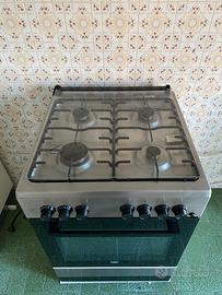 Stufa a gas con piano cottura 4 fuochi - Beko