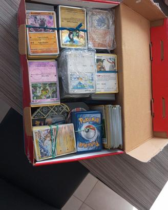 Lotto carte Pokemon da 500 carte senza doppie