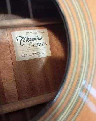 Chitarra acustica amplificata Takamine