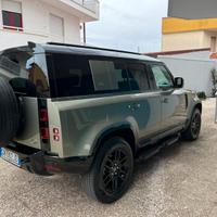 Land Rover Defender 110 Autocarro X-Dynamic SE