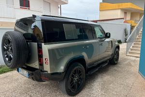 Land Rover Defender 110 Autocarro X-Dynamic SE