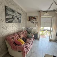 RIF. 542 TRILOCALE CON BOX