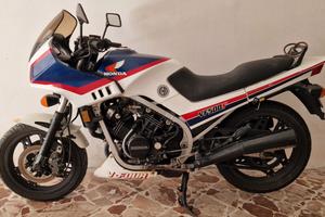 Honda VF 500 - anno 1984