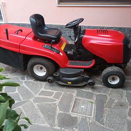 Trattorino tagliaerba 