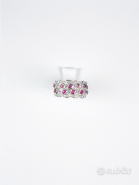 Anello in oro con diamanti e rubini