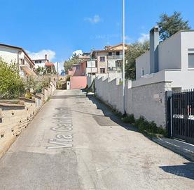 Trigoria ampio appartamento su due piani