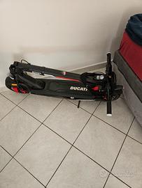 monopattino Ducati 500 watt