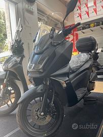 KYMCO Skytown 125