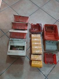 Scatole materiale elettrico