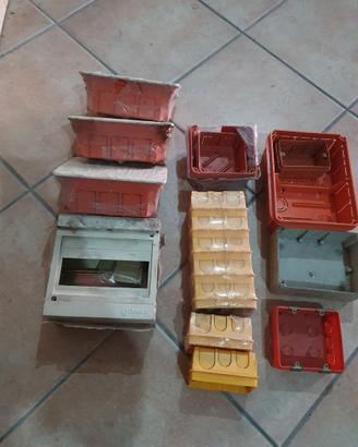 Scatole materiale elettrico