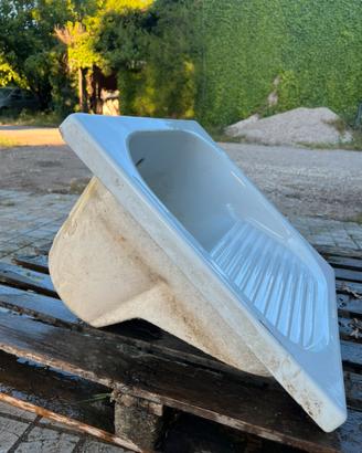 Lavatoio "Pilozzo" in Ceramica Bianca 60x60