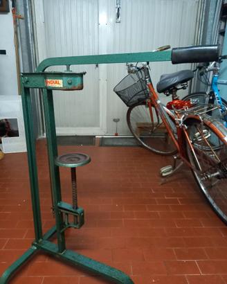 Imbottigliatrice per tappi di sughero Mondial