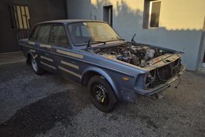 Volvo 240 - 244 Turbo Berlina Demolita - Ricambi