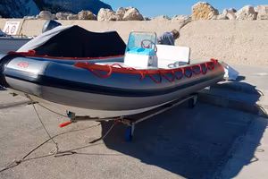 gommone prestigio 450 con motore 25 cv