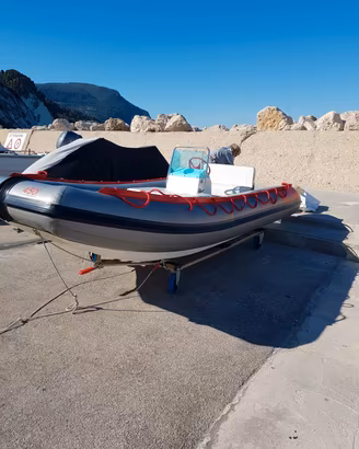 gommone prestigio 450 con motore 25 cv
