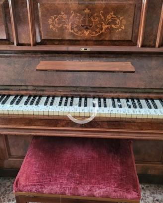 Pianoforte a muro del 700