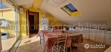 Appartamento con mansarda e garage a Mascali