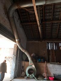 Soffiatore e tubo telescopico per raccolta Fieno