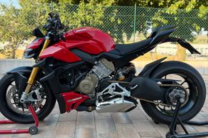 Ducati streetfighter v4s