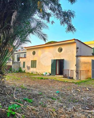 CASA INDIPENDENTE A TORRE DEL GRECO