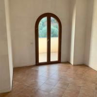 Sarroch, (CA), villa a schiera panoramica