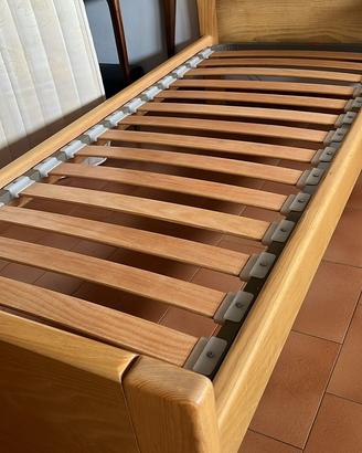 Letto in legno massello