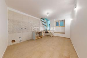 CASA SINGOLA RISTRUTTURATA NEL CENTRO STORICO