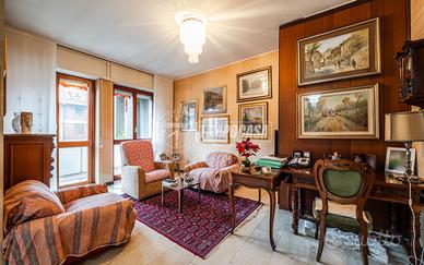 Appartamento a Milano Via Ronchi 4 locali