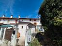 ronchi-casetta-accostata-con-giardino-e-garage