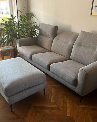 Divano 3 posti con pouf