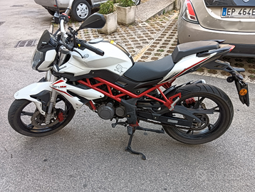 Benelli 125 BN