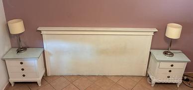 Testata e comodini in legno massello