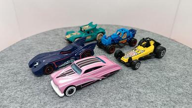 Lotto 5 macchinine Hotwheels Matchbox