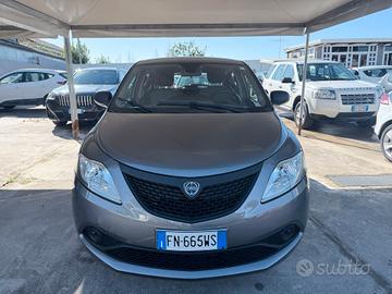 Lancia Ypsilon 1.2 69 CV 5 porte Elefantino