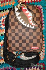MONOSPALLA SPRAYGROUND 