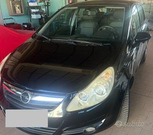 Opel Corsa 1.4 16V 5 porte Cosmo