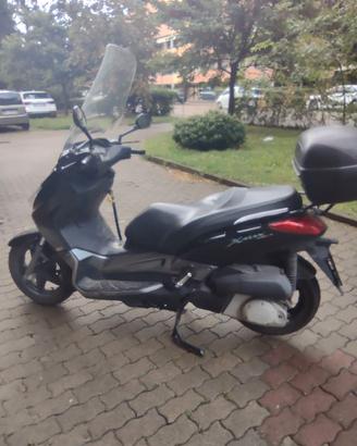 Yamaha XMax 250