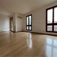 TRILOCALE NON ARREDATO IN CENTRO