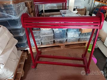 Carrelli porta pellame in legno o ferro