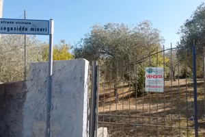 Segasidda minori Indipendente con terreno