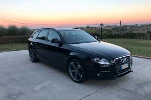 AUDI A4 IV Avant 2.0 tdi Advanced