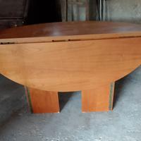 Tavolo ovale pieghevole 6 sedie diversi tappeti