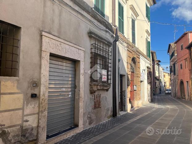 NEGOZIO A GALLICANO NEL LAZIO