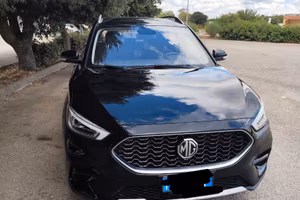 MG ZS 1.5 nera 62830km €15000