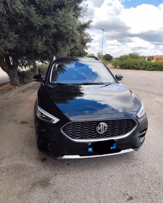 MG ZS 1.5 nera 62830km €15000