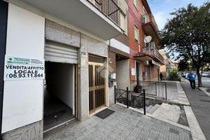 NEGOZIO A ALBANO LAZIALE