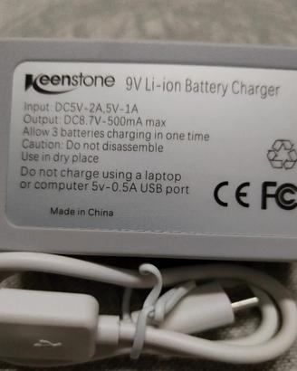 Caricabatterie per batterie ricaricabili nuovo